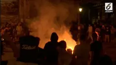 Ribuan demonstran turun ke jalan-jalan di pusat kota Hamburg pada Kamis malam (6/07/2017)