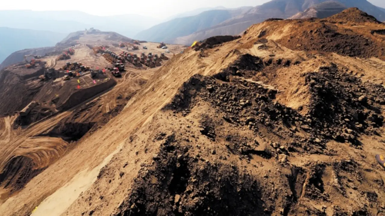 China ratakan gunung