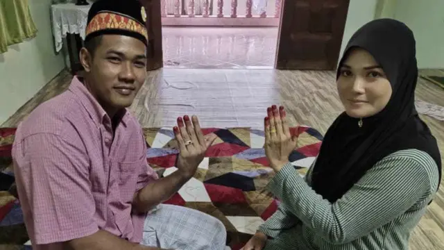 Mobil Sempat Terjebak Banjir, Perjuangan Pasangan Ini Untuk Menikah Bikin Haru