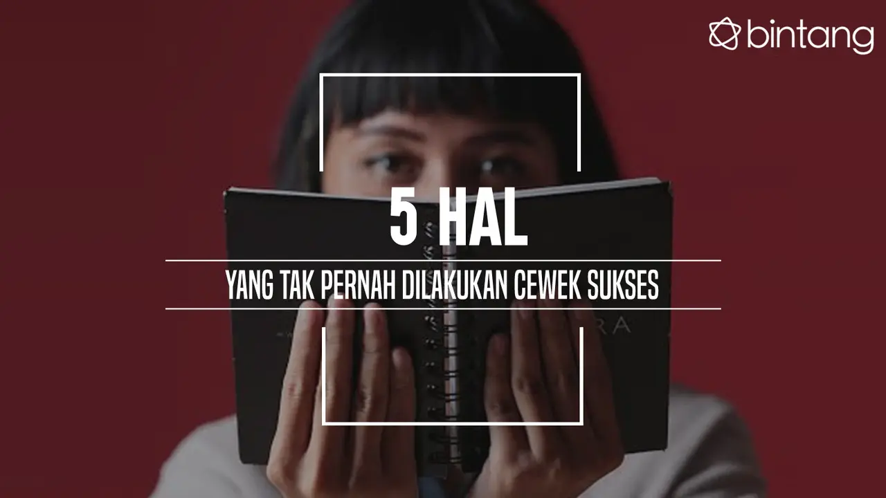 Hal yang tak pernah dilakukan cewek sukses. (Foto: Deki Prayoga, Digital Imaging: M. Iqbal Nurfajri/Bintang.com)