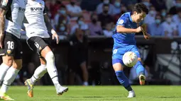 Saat ini, Lee Kang In bermain untuk klub Liga Spanyol, Real Mallorca. Musim ini pemain kelahiran Incheon, Korea Selatan itu mencetak dua gol dan empat assist dari 20 penampilan disemua ajang. (AFP/Jose Jordan)