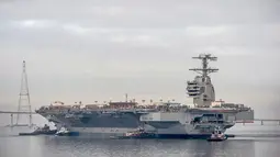 Kapal induk USS Gerald Ford merupakan kapal perang paling mahal dalam sejarah armada Amerika Serikat. Harga Kapal tersebut mencapai 13 milliar dollar. kapal ini mempunyai kekuatan listrik lebih dari pada kapal USS Nimitz. (businessinsider.co.id)