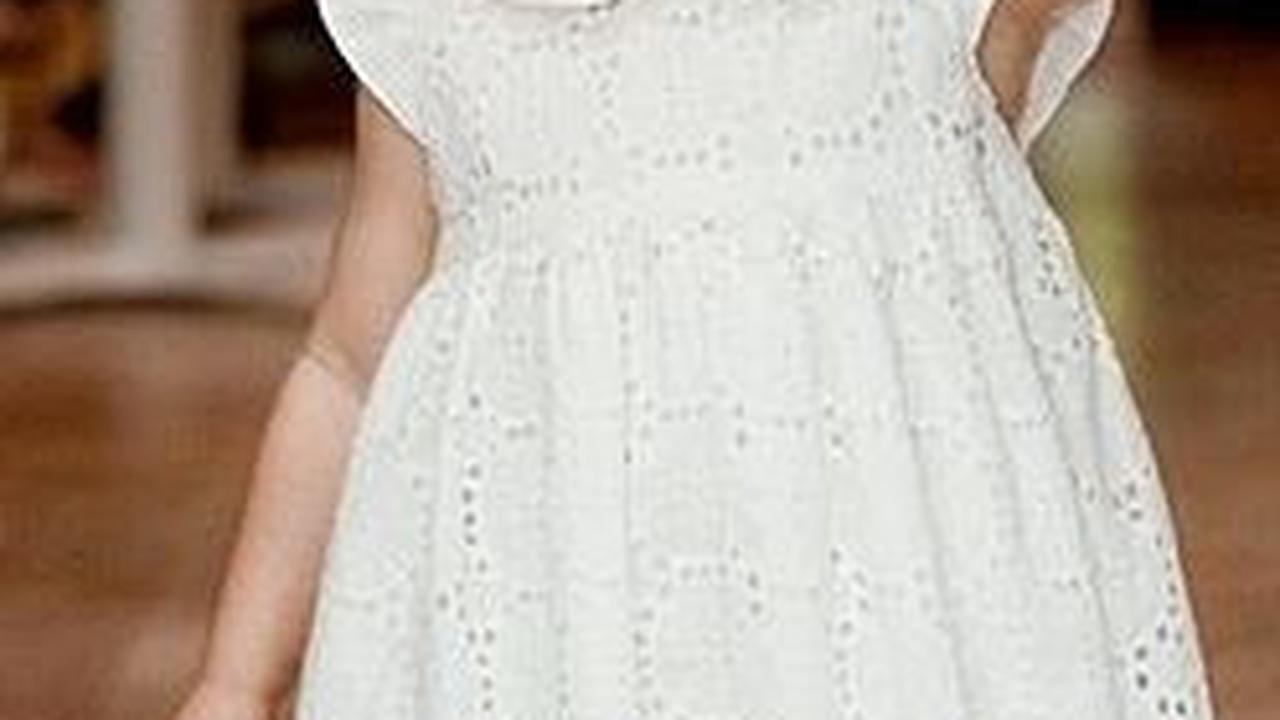 2. Sesuaikan Pilihan Dress dengan Acara atau Jenis Aktivitas