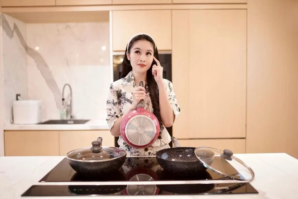 Potret dapur mewah milik Sandra Dewi (Sumber: Instagram/sandradewi88)