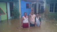 Banjir melanda pemukiman di Bogor, Jawa Barat. (Liputan6.com/Achmad Sudarno)