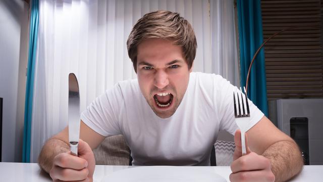 Cara Kendalikan Rasa Lapar Saat Berpuasa