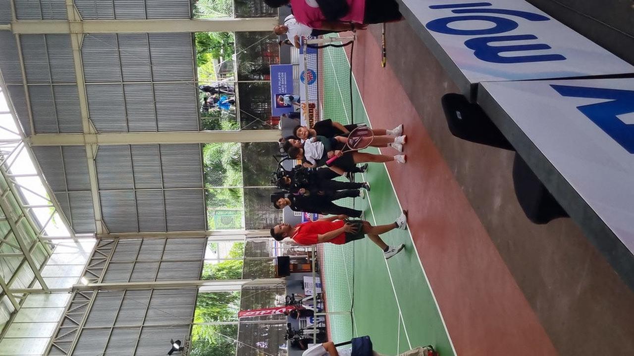 Dapat Pelukan Hangat dari Orangtuanya