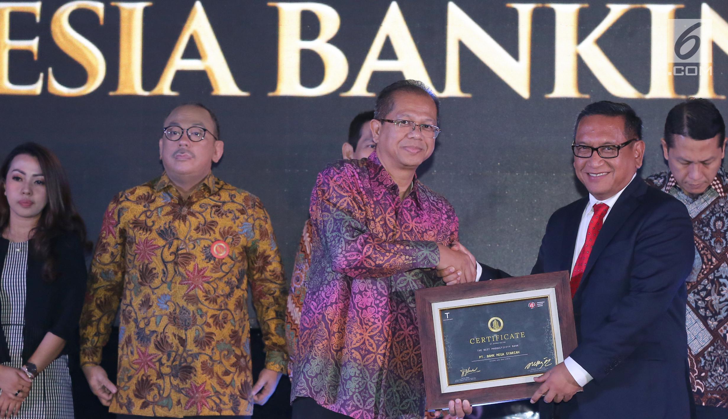FOTO: Bank Berprestasi Terima Penghargaan Indonesia Banking Award 2018