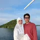 Keduanya memilih menikmati Hari Raya di tengah keindahan Raja Ampat, jauh dari hiruk-pikuk kota, dengan suasana yang tenang dan intim. [@lunamaya].