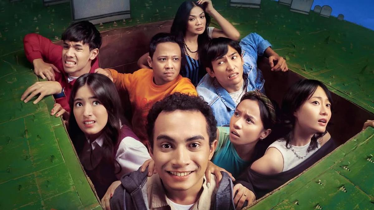 Sinopsis dan Fakta-Fakta Film TINGGAL MENINGGAL, Cerita Komedi Gelap Tentang Pemuda Kesepian