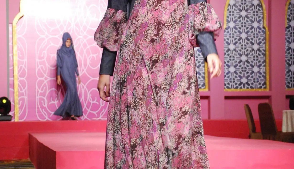 Hajaba, Glamorous Denim - Photo Fimela.com