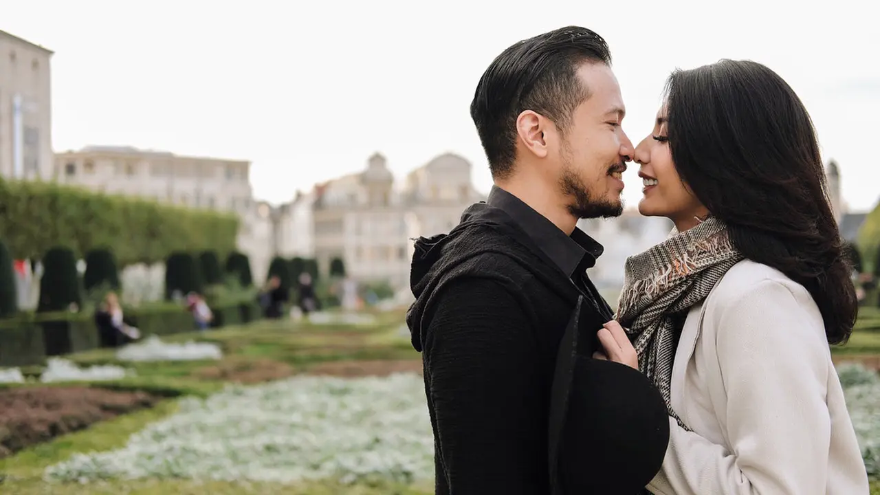 [Bintang] Tyas Mirasih dan Suami