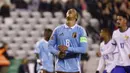 Ekspresi kecewa pemain Belgia, Youri Tielemans setelah gagal mencetak gol melalui tendangan penalti ke gawang Prancis pada laga lanjutan UEFA Nations League A grup 2 yang berlangsung di King Baudouin stadium, Brussels, Belgia, Selasa (15/10/2024) dini hari WIB. (AP Photo/Geert Vanden Wijngaert)