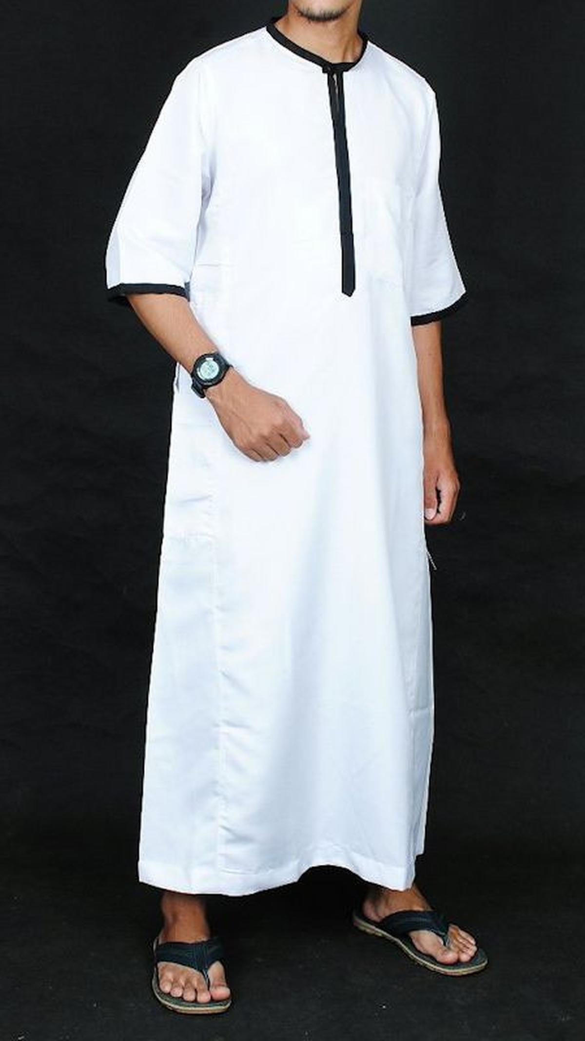 <b>Gamis Pria Lengan Pendek dari Farrasi&nbsp;</b>
