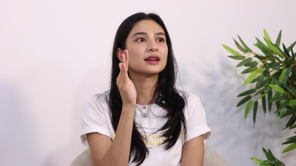 Gara-Gara Syuting Film Dilanjutkan Salah Disudahi Perih, Mikha Tambayong Jatuh Cinta Pada Bandung