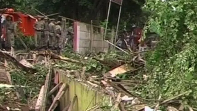 [VIDEO] Pemancingan Dibongkar, Warga `Nyebur` ke Kolam