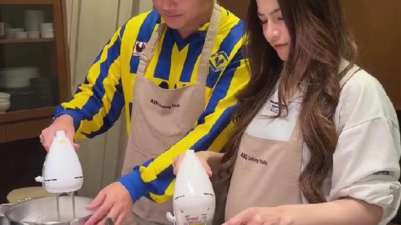 Potret Aaliyah Massaid dan Mahalini Ajak Suami Ikut Kelas Masak, Duo Bumil Ini Kompak Banget