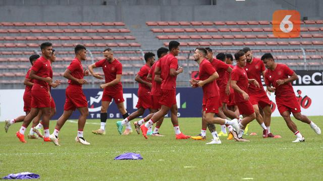 Latihan Timnas Indonesia di KLFA Stadium