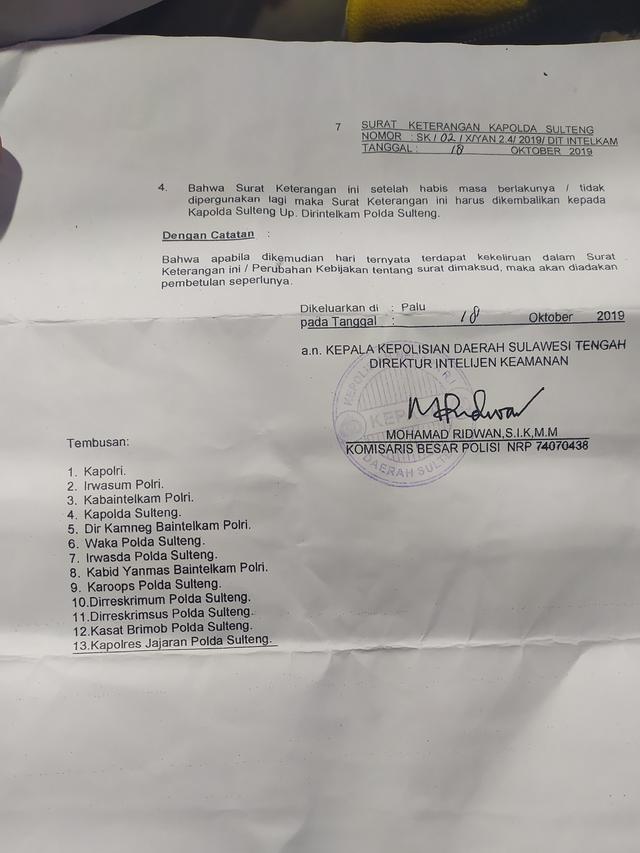 Surat izin penjualan petasan dan kembang api yang disebut berasal dari Polda Sulteng. (Foto: Liputan6.com/Heri Susanto)
