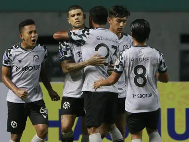 Persikabo 1973 memetik kemenangan pertamanya di BRI Liga 1 2021/2022 usai mengalahkan Barito Putera 3-0 dalam laga pekan ke-4 di Stadion Wibawa Mukti, Cikarang, Kamis (23/9/2021). Persikabo sementara menghuni posisi ke-7 klasemen sementara dengan raihan 7 poin. (Bola.com/M Iqbal Ichsan)