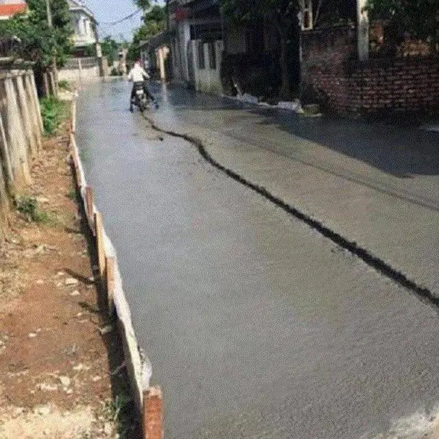 Motor Terobos Jalan Baru Dicor