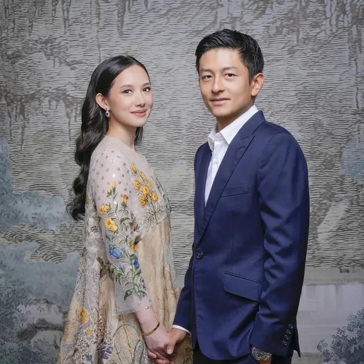 Potret Prewedding Rio Haryanto dan Athina, Romantis dengan Sentuhan Ikonis Helm Balap