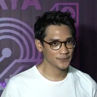 Afgan Syahreza tampil di pembukaan Konser Raya 21 Indosiar. Di penampilan kali ini, Afgan tampil membawa band-nya, The Gandarianz dan beradu dengan iringan musik megah dari Erwin Gutawa Orchestra.