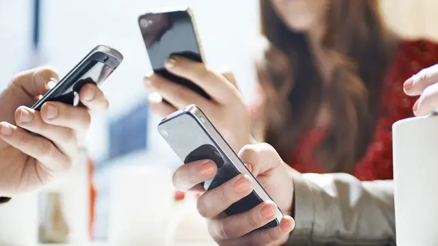 8 Tanda Bahwa Anda Kecanduan WhatsApp 1