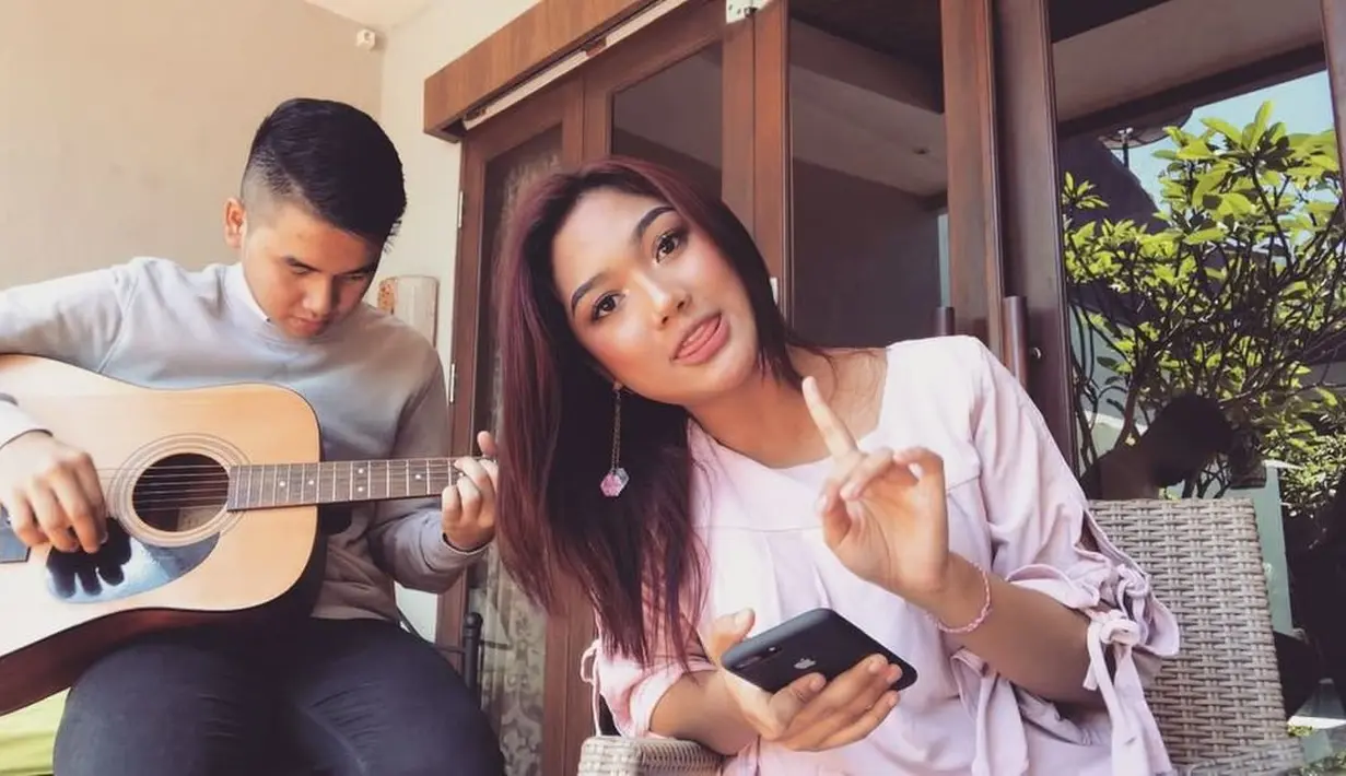 (Instagram/lalamarionmj)