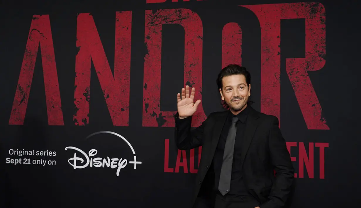 Diego Luna dalam premier Andor di LA. (AP Photo/Chris Pizzello)