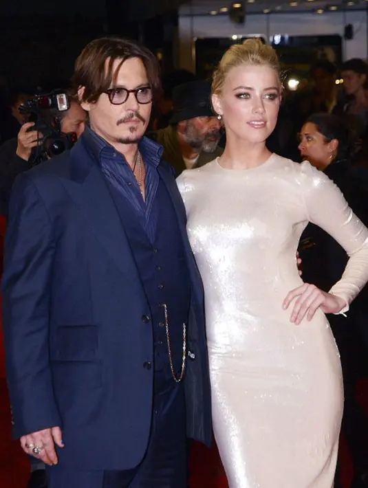 Salah satu kutipan surat itu bertuliskan bahwa Amber ingin mengingatkan sosok yang menjadi objek dalam surat itu yang disebutnya ‘kamu’, dengan mengatakan bahwa kekuatan yang dimiliki ‘kamu’ lantaran kekuatan wanita di belakangnya. (AFP/Bintang.com)