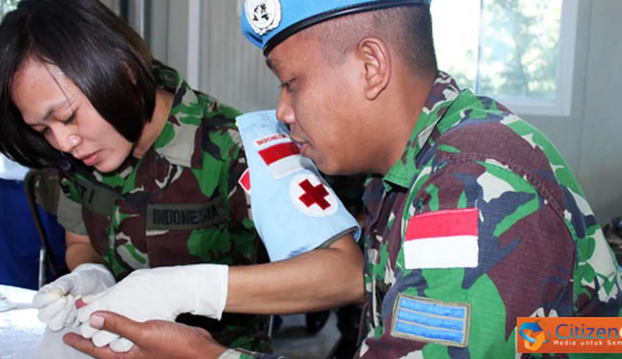 Citizen6, Lebanon: Indobatt bekerja sama dengan Unit HIV AIDS Training UNIFIL Head Quarter Naqoura, mengadakan penyuluhan AIDS kepada prajurit Indobatt di Markas Batalyon UN Position 7-1, Adshit Al Qusayr, Lebanon Selatan, Rabu (14/9). 