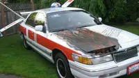 Grand Marquis 1992 Berubah Jadi Jet Tempur