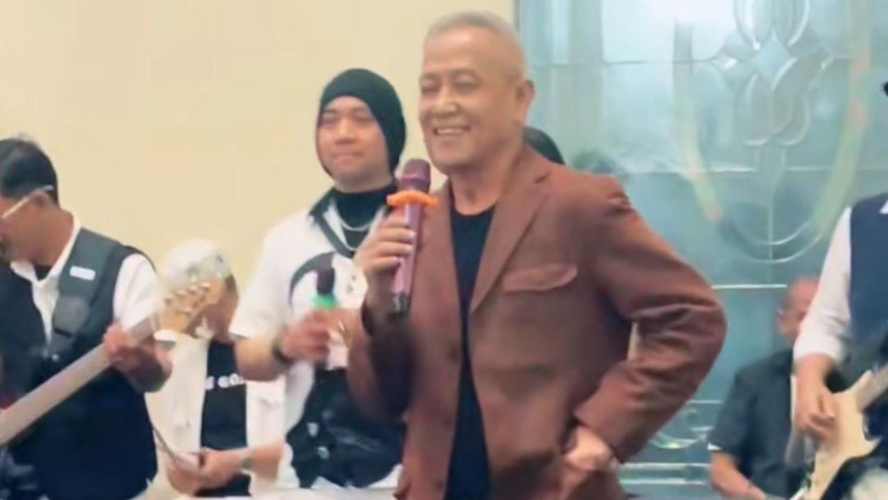 Ada juga yang salfok dengan penampilan Tommy J Pisa yang disebut masih ganteng.<br>