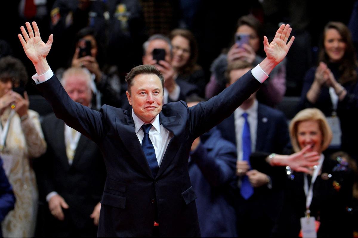 Gaya Elon Musk diduga hormat Nazi saat rayakan pelantikan Donald Trump