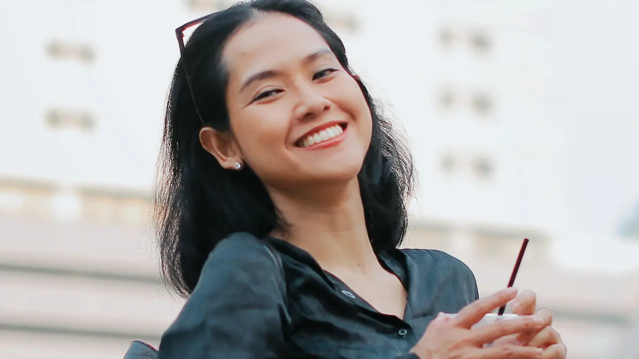 wanita januari cerdas cara bicara