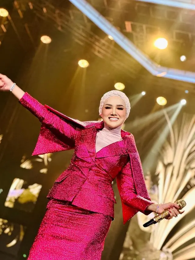 Mulan Jameela saat konser (Instagram/mulanjameela1)