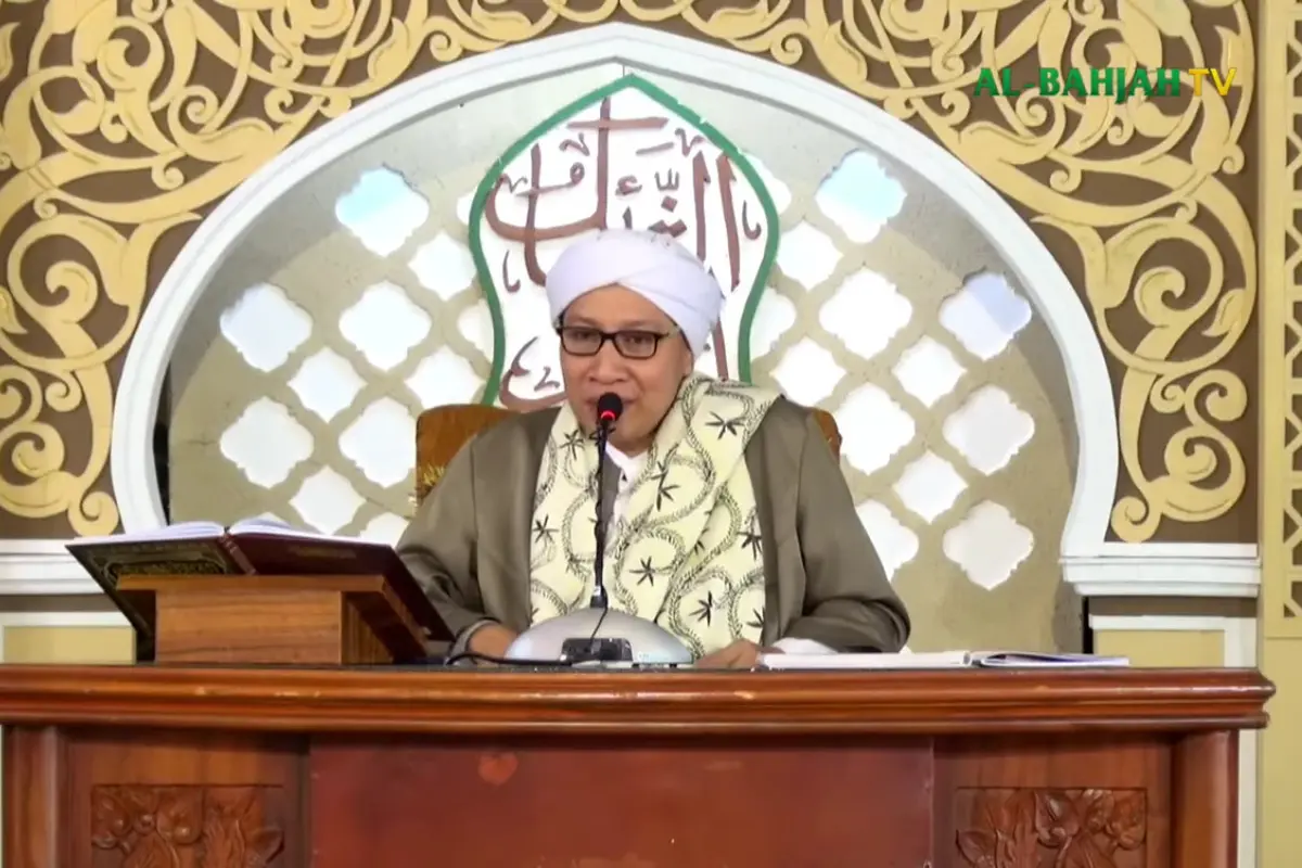 KH Yahya Zainul Ma'arif (Buya Yahya)