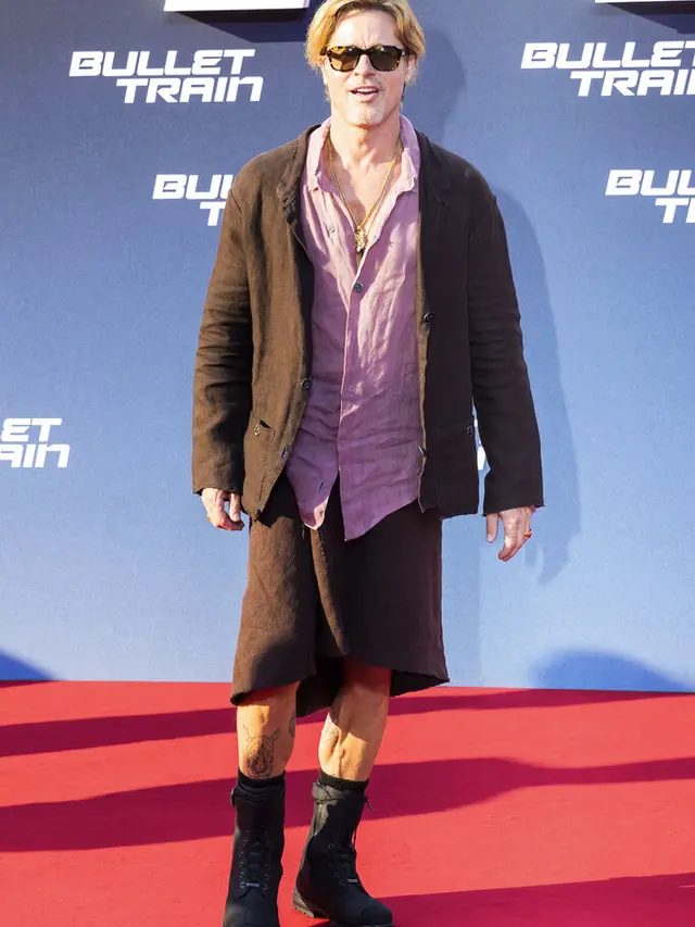 Brad Pitt dalam premier Bullet Train di Berlin, 19 Juli 2022. (Christoph Soeder/dpa via AP)
