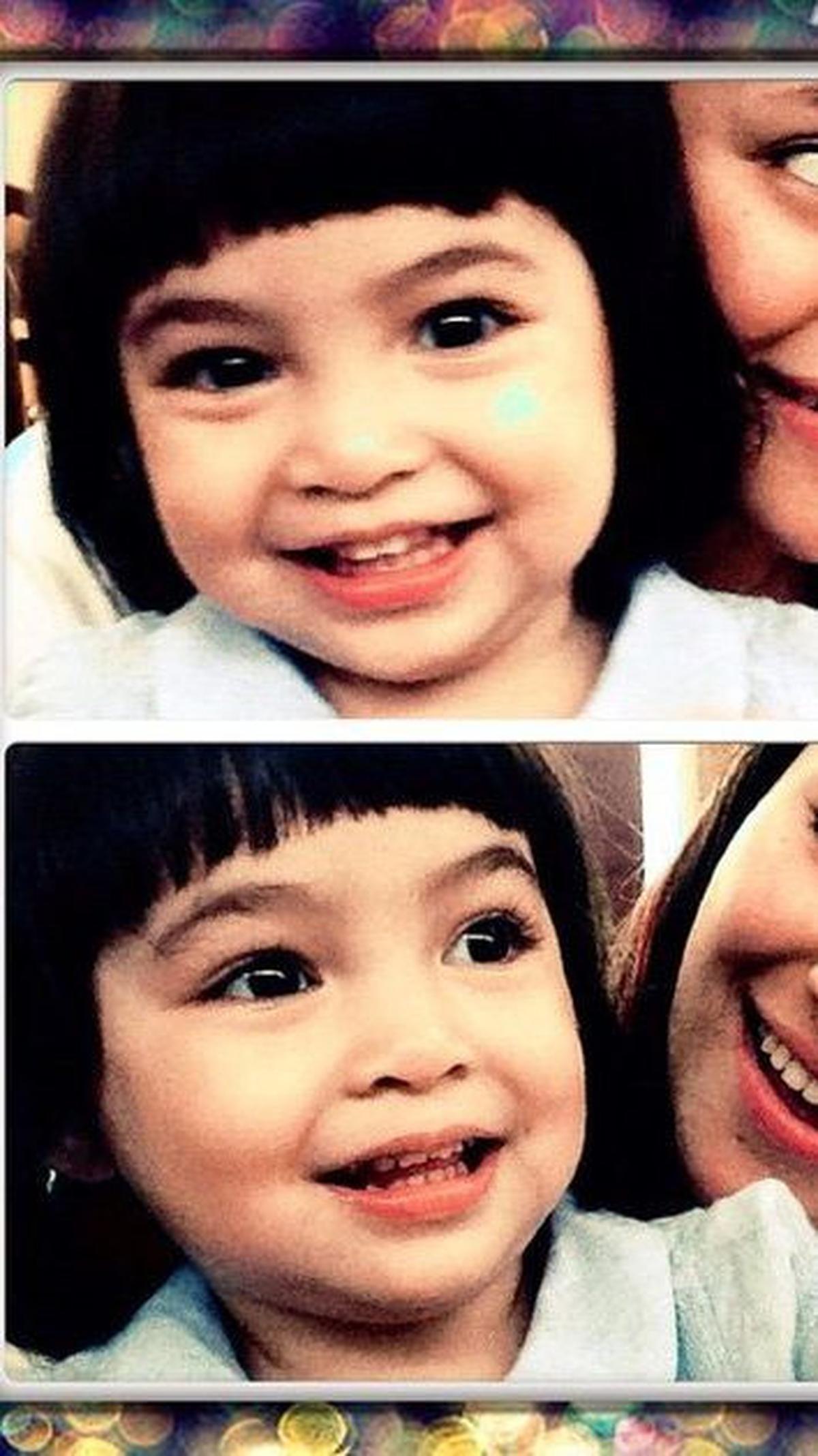 Ini potret Sienna yang semakin besar. Ia memiliki gaya rambut pendek dengan poni depan.