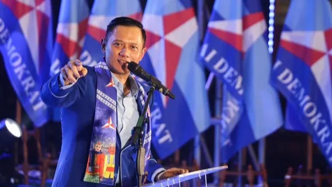 AHY lantas mendoakan para perwira muda lulusan terbaik tahun 2023 ini agar bisa selalu sukses di medan tugas yang sesungguhnya.