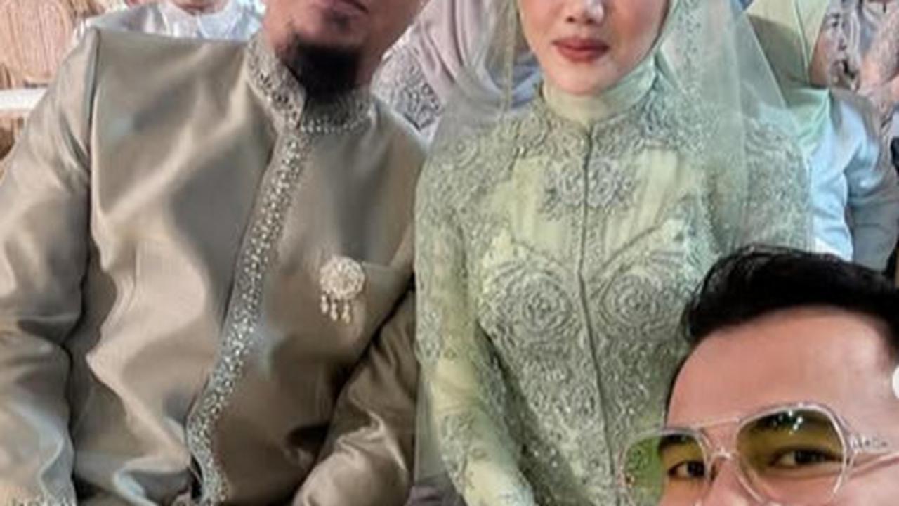 Potret Cantik Mulan Jameela di Akad Nikah Al Ghazali, Kompak Pakai Busana Warna Senada dengan Maia Estianty