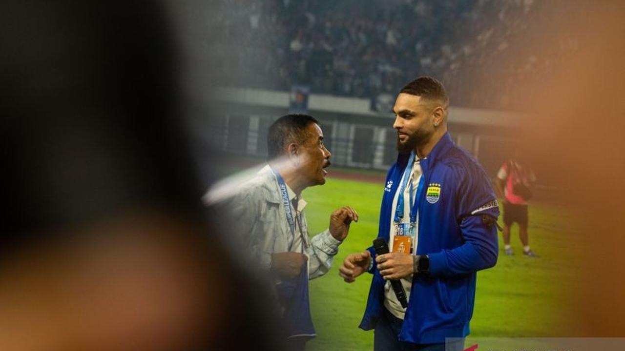 Umuh Muchtar Wajibkan Persib Bandung Raih Kemenangan Kontra Borneo FC