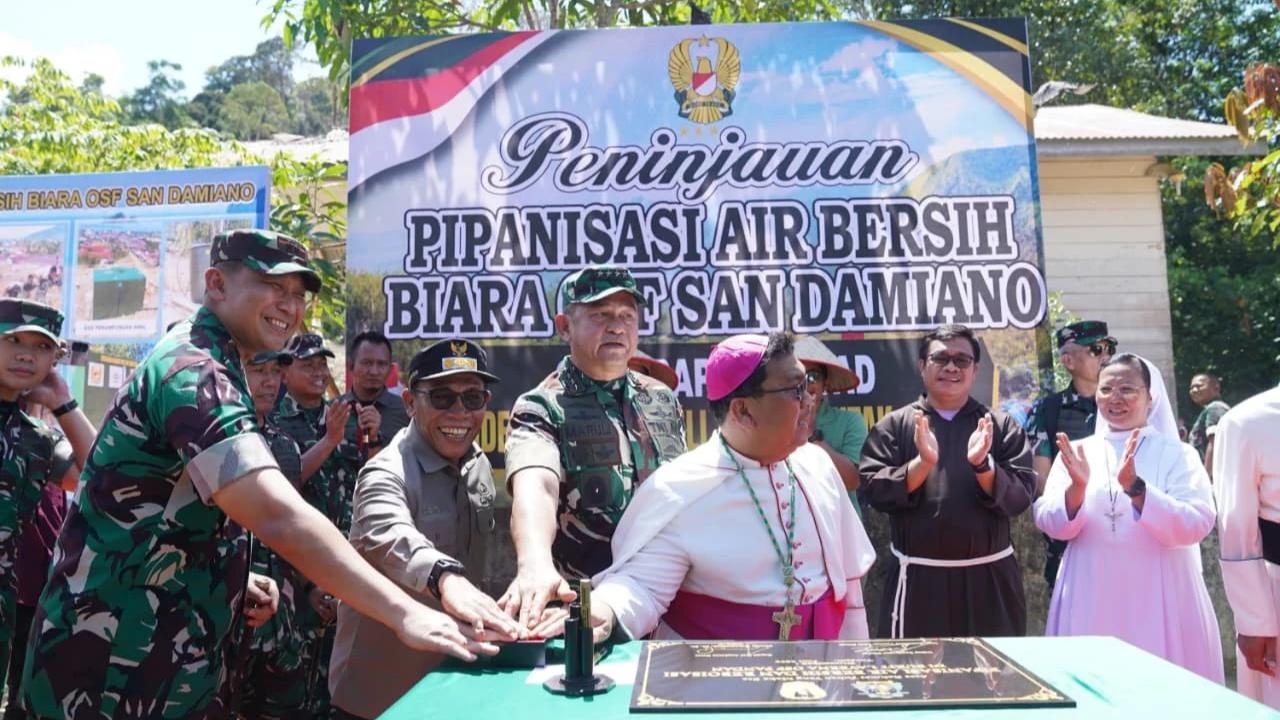 FOTO: Kasad Maruli  Resmikan Pipanisasi Air Bersih dan Reboisasi di Tapanuli Tengah