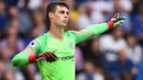 Kiper timnas Spanyol tersebut diikat Chelsea hingga tahun 2025 mendatang. Namun hingga saat ini Arrizabalaga masih belum mencapai penampilan puncaknya. (AFP/Glyn Kirk)