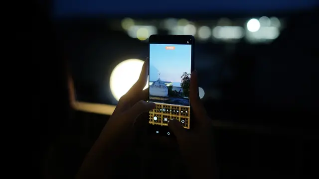 Pilih Samsung Galaxy S26 Ultra atau iPhone 17 Pro Max untuk Konten?