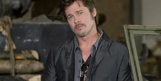 Mengamati proses perceraian Brad Pitt dan Angelina Jolie memang tak ada habisnya, terlebih soal hak asuh anak yang mereka perdebatkan. Pitt yang selama ini sulit bertemu sang buah hati akhirnya memiliki kesempatan untuk bertemu. (AFP/Bintang.com)