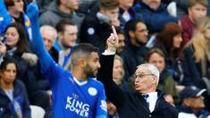 Claudio Ranieri membawa Leicester City menjuarai Liga Inggris musim 2015-2016. (Reuters/Darren Staples)