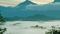 Gunung Bawang. (Dok. Disporapar Bengkayang)