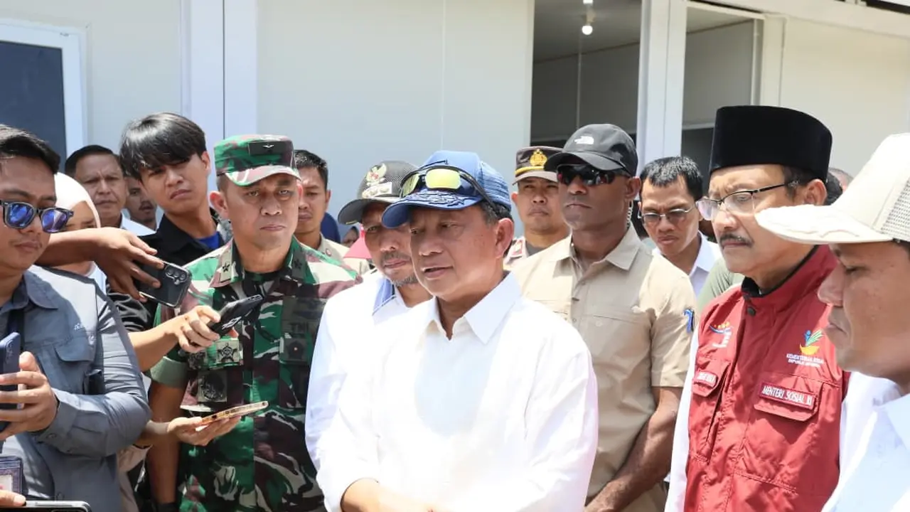 Bersama Mensos dan Wagub Aceh, Kasatgas Tito Tinjau Huntara Kabupaten Pidie Jaya